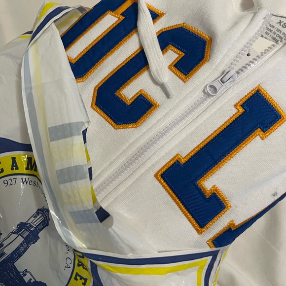 UCLA 💙💛 - Picture 4 of 4